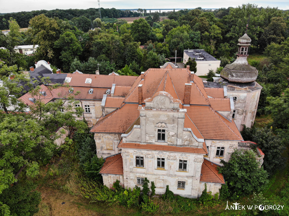 Ruiny pałaców i zamków w województwie opolskim