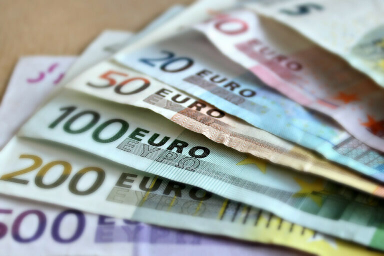 Walutomat.pl – czyli jak tanio wymieniać walutę na wakacje