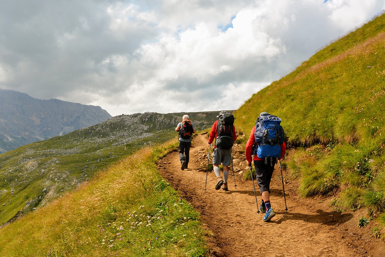 Trekking górski – czym jest i gdzie go można uprawiać?